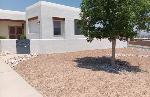Stunning 5-bedroom, 2.5-bathroom home in Rio Rancho! Coming soon! photos photos