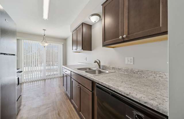 Williamsburg Apartments photos photos