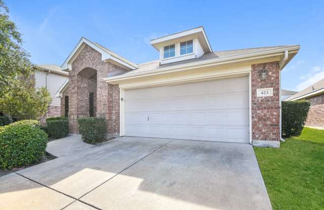 423 Hackberry Drive Gallery 2