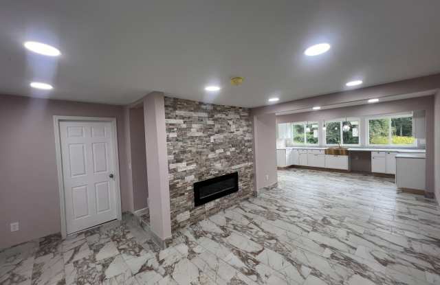 1738 Soapstone Road Gallery 3