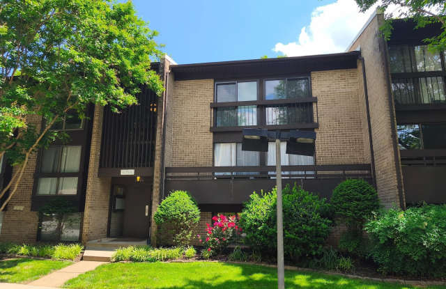 11564 ROLLING GREEN Court Gallery 2