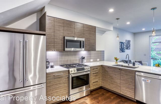 7433 4th Ave NE #C - 7433 4th Avenue Northeast, Seattle, WA 98115