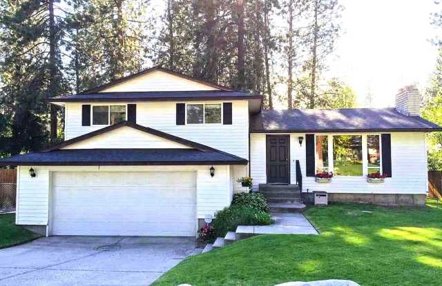 Beautifully Updated 5-Bedroom Home with 2-Car Garage Gallery 1