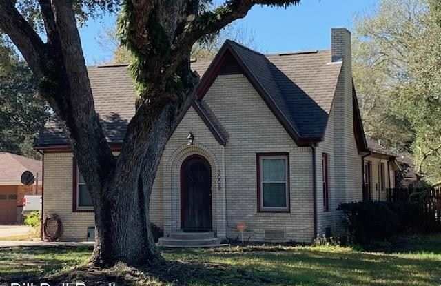 3008 Avenue K - 3008 Avenue K, Bay City, TX 77414