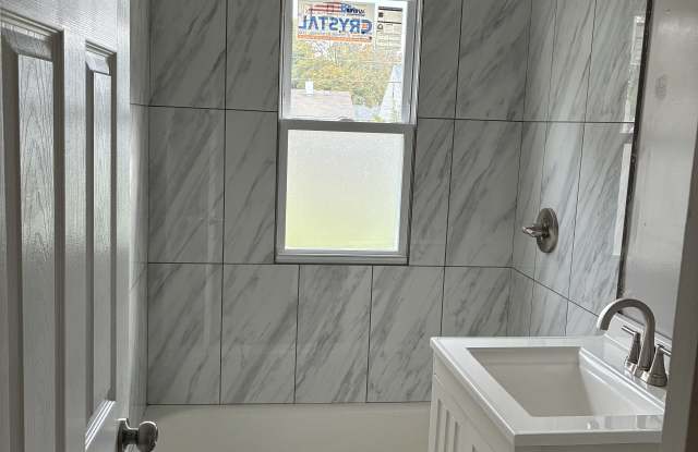 4930 N 22nd St - 4930 North 22nd Street, Milwaukee, WI 53209