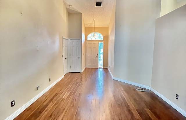 2413 Needham Dr Gallery 4