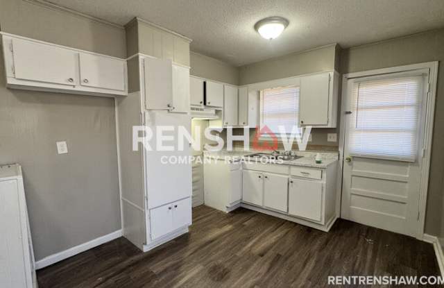 19 Navy Cir Gallery 4