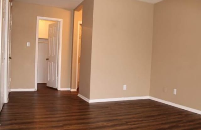 1550 W William Cannon Dr photos photos