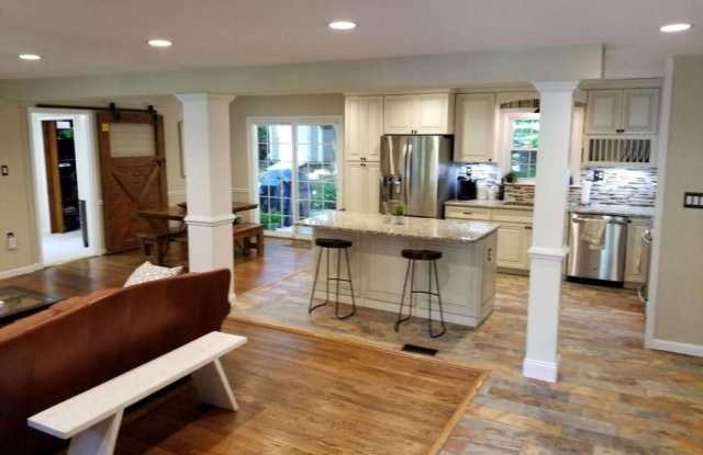 4908 Kingston Dr Gallery 4