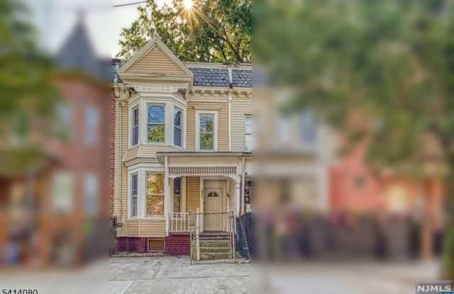 233 N 5Th St photos photos