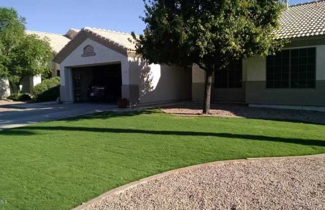 463 W SILVER CREEK Court Gallery 2