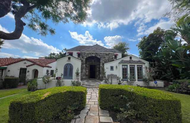 Completely upgraded 4 Bedroom home located in the beautiful Golden Hills neighborhood of Fullerton Gallery 2