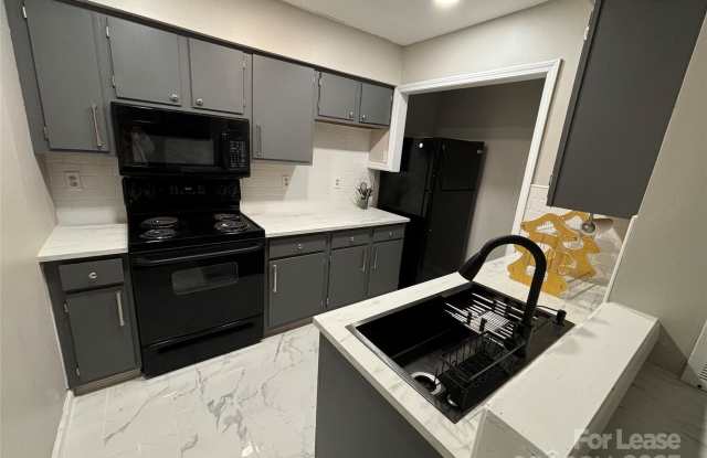 11040 Harrowfield Road photos photos