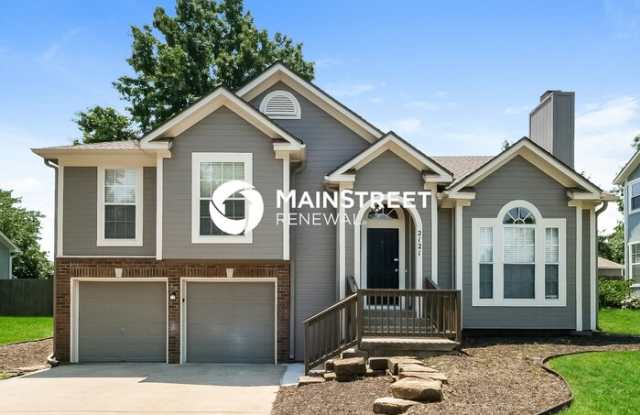 2121 Southeast 7th Street - 2121 Southeast 7th Street, Lee's Summit, MO 64063