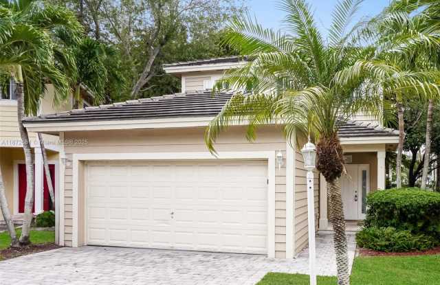 3326 NE 3 Dr photos photos