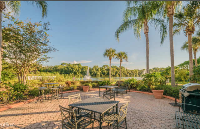 Lake Azzure Apartments Gallery 4