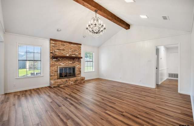 1302 Larkspur Lane Gallery 4
