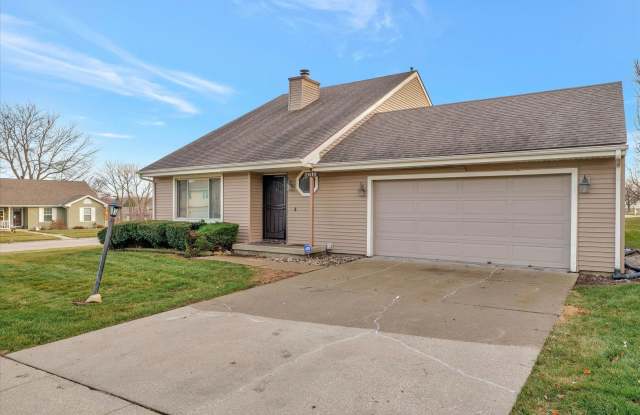 4 bedroom, 2 bath home - Available Now Gallery 3