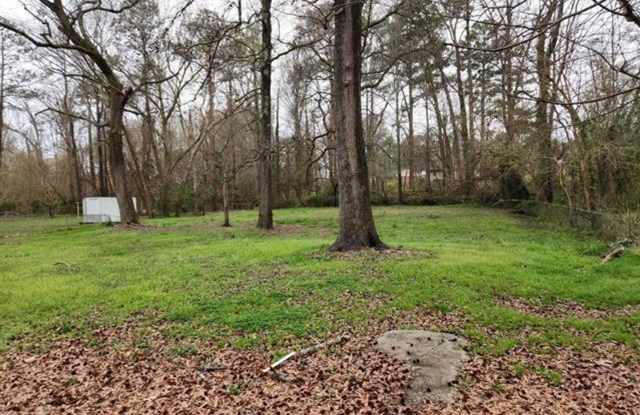 4 Bedroom 2 Bathroom Home! Gallery 3