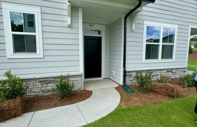 Beautiful 4BR/3BA Townhouse in Griffith Lakes photos photos