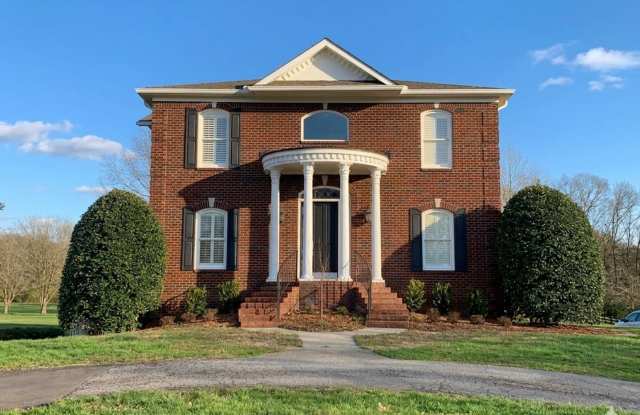 5000 Square Feet on 7 Acres in Heart of Franklin photos photos