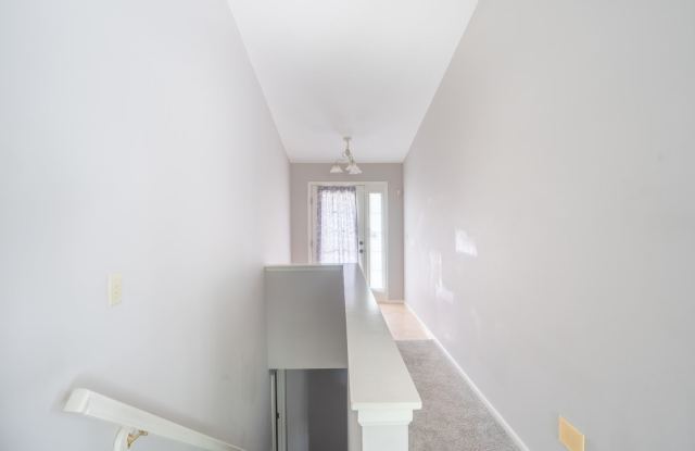 16944 Hickory Crest Dr Gallery 4