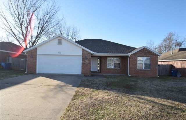 906  SW Navajo  DR photos photos