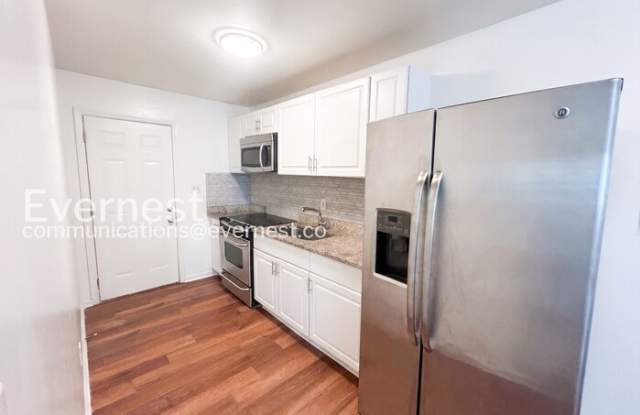 4527 Glade Road Gallery 3