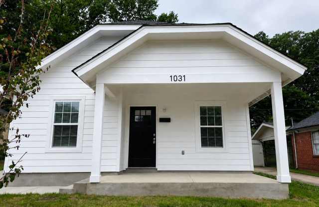 1031 N Willett St photos photos