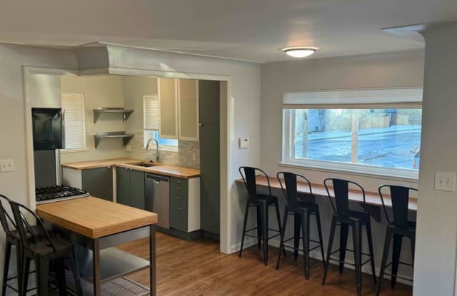 700 POPLAR ST 1 - 700 Poplar Street, Denver, CO 80220