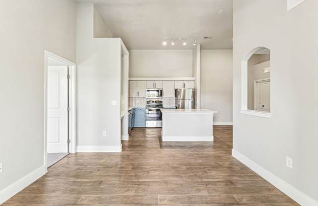 Lyra Gallery 3