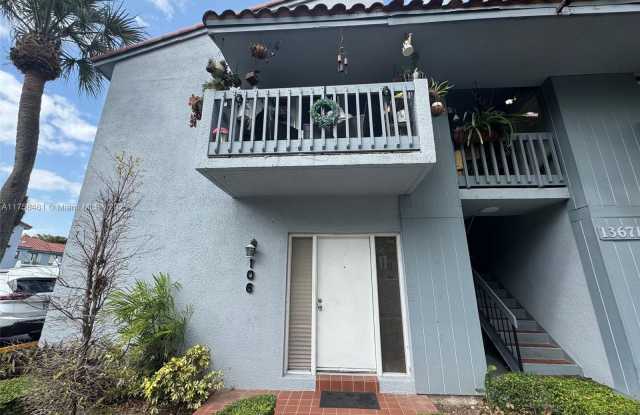 13671 SW 62nd St - 13671 Southwest 62nd Street, Kendale Lakes, FL 33183