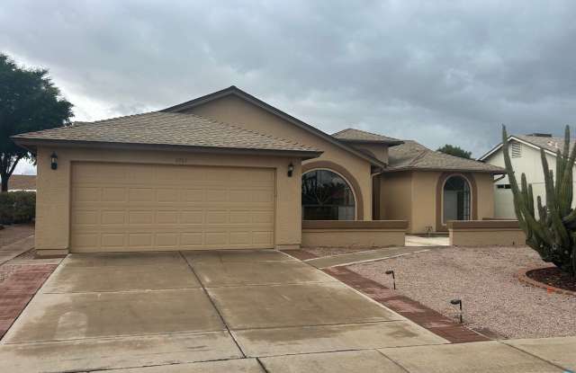 3 bedroom home in Leisure World - 2783 Leisure World, Maricopa County, AZ 85206