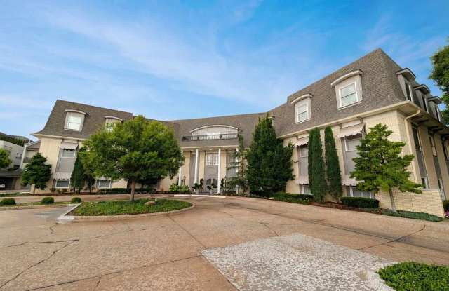 Luxury Nichols Hills Condo photos photos