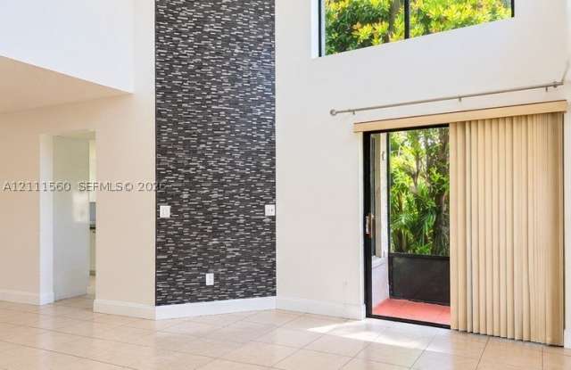 3539 Inverrary Blvd W Gallery 4