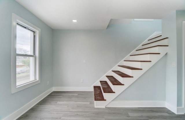 351 Railroad Ave Gallery 4