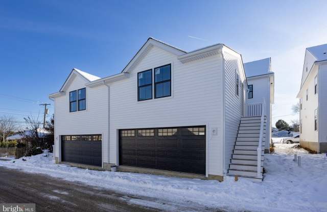 453 E FRANKLIN Street unit: Eff photos photos