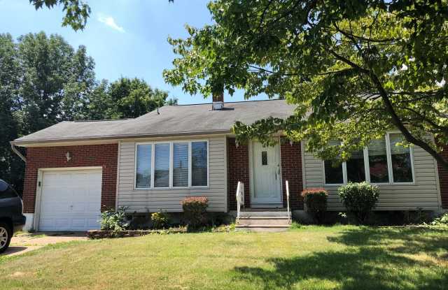 14 LANDON DRIVE Gallery 2