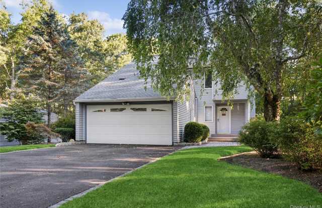 287 Peconic Terrace Gallery 1