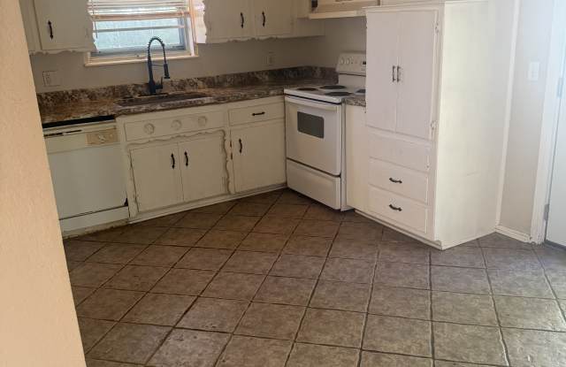 1420 Tanglewood Drive Gallery 4