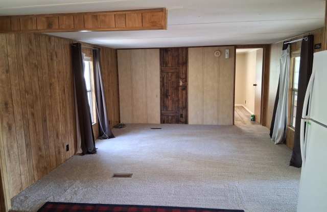 Three Bedroom Home With Updates! Gallery 4