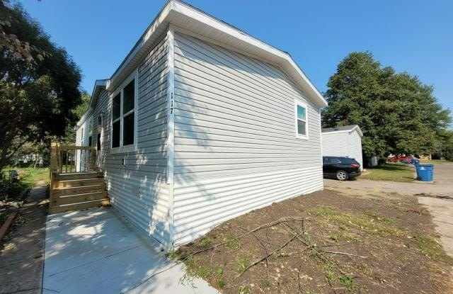 117 - 116th Ave NE - 117 116th Avenue Northeast, Blaine, MN 55434