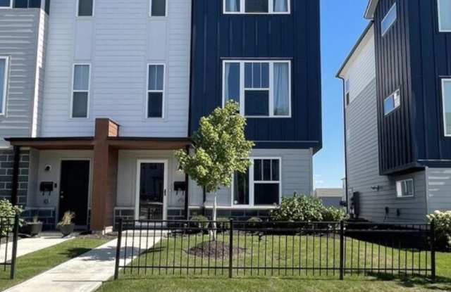 311 Steeples Boulevard photos photos
