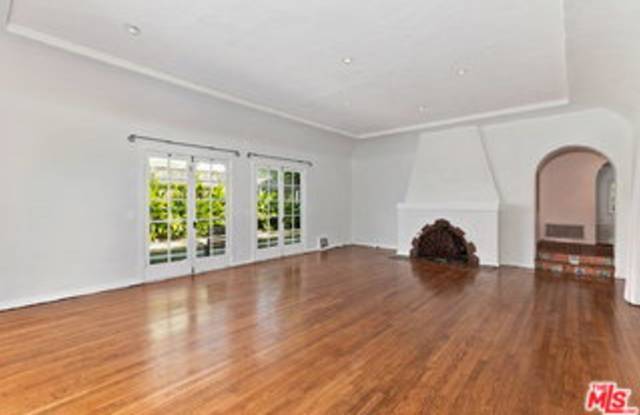 214 South Medio Drive Gallery 3