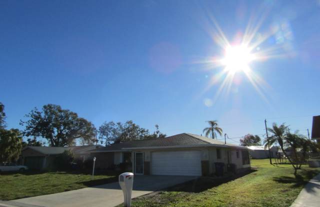 543 Bellaire Dr photos photos