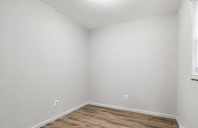84 Clinton Street Gallery 3