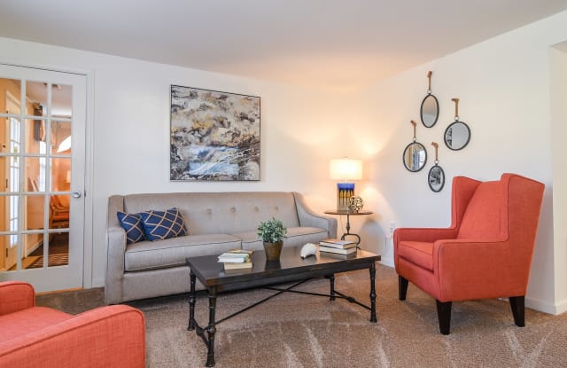 Lake Village Townhomes photos photos