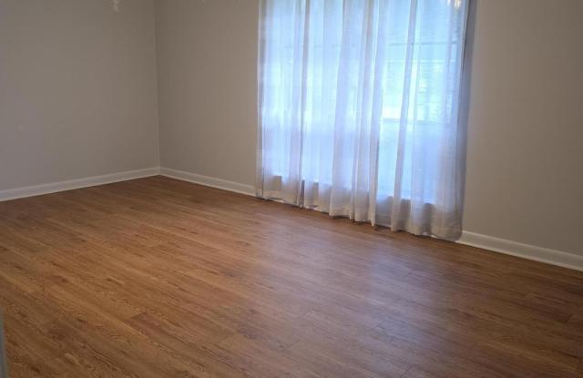 203 Elmwood Drive Gallery 2