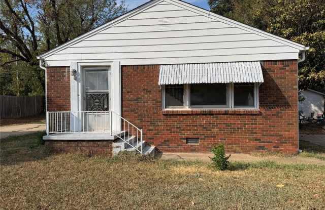 511 E Harmon Drive Gallery 1