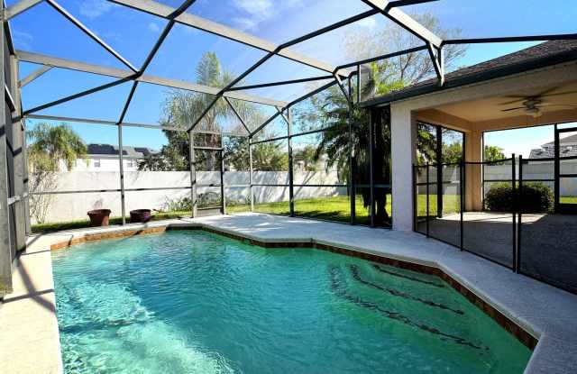 Beautiful 3 Bed 2 Bath Ranch Pool Home! Lawn & Pool Care Included! Gallery 3